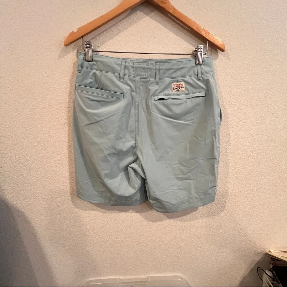 Faherty light blue all day shorts tie inside waist size 28